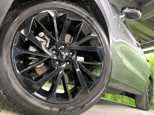 【純正20インチアルミホイール】外観にマッチした純正アルミホイールを装着しております。各種社外アルミホイールや、スタッドレスタイヤも取扱いしております。是非ご相談ください♪