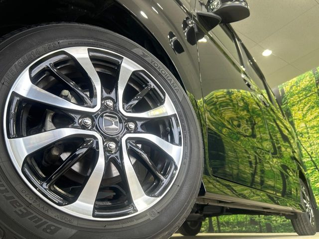 �y����14�C���`�A���~�z�C�[���z�O�ςɃ}�b�`���������A���~�z�C�[���𑕒����Ă���܂��B�e��ЊO�A���~�z�C�[����A�X�^�b�h���X�^�C�����戵�����Ă���܂��B���񂲑��k����������