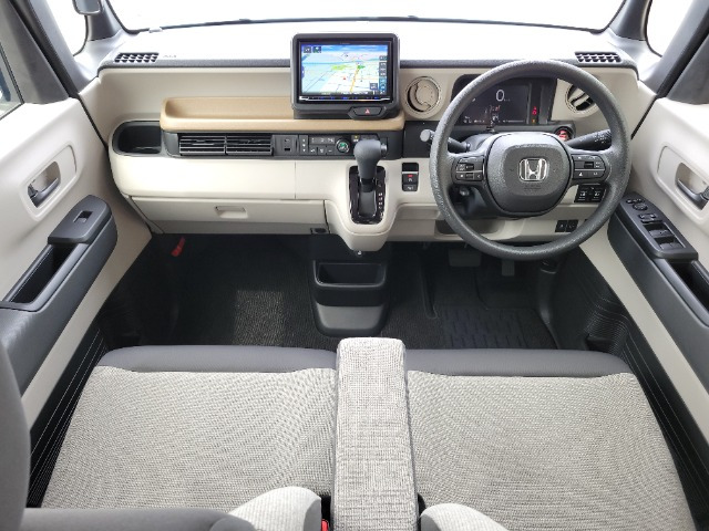 N-BOXファッションスタイル モノトーン