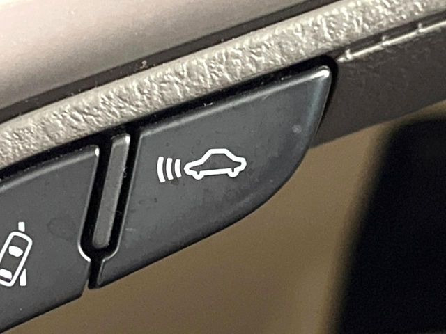 �y�g���^�Z�[�t�e�B�Z���X�z���s���ɑO���̎ԗ�����F�����A�Փ˂������Ȏ��͌x��ƃu���[�L�ŏՓˉ���Ɣ�Q�y�����A�V�X�g�B�����S�Ƀh���C�u�����y���݂��������܂��B