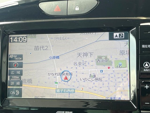 �������i�r:��̊��̂���i�r�́A����������ԓ������o���Ă���܂��BBluetooth�Đ��ȂǃI�[�f�B�I�@�\���[�����Ă���܂��̂ŁA�^�]�����y���߂܂���