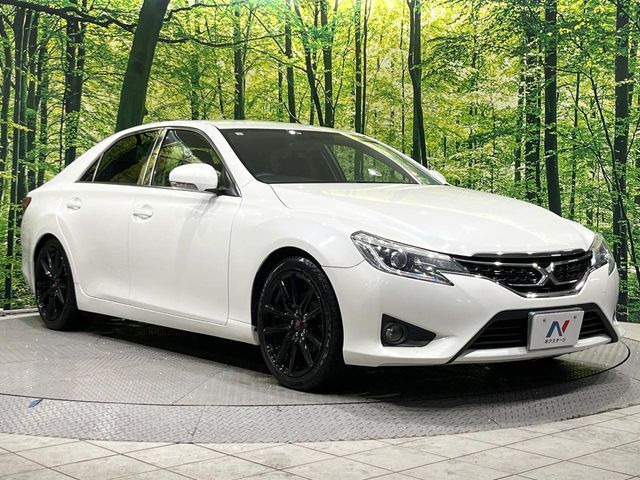 高透明度のガラス皮膜で撥水はもちろん、上質なツヤ・光沢を実現。紫外線や酸性雨から大切な愛車を保護し、色あせ・劣化を防止。「弾スプラッシュコート」、「弾プリミッサコート」からお選びいただけます。