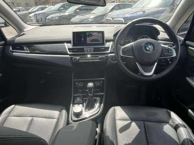 2シリーズアクティブツアラー218d ラグジュアリー