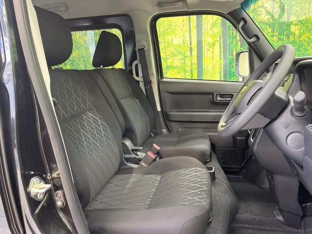 もちろん車内はキレイです♪よりクリーンな状態をキープしたいお客様には『ナノゾーンコート』がおすすめ!新型コロナウイルス対策や、除菌・消臭に効果を発揮し多くの方にご好評いただいております。