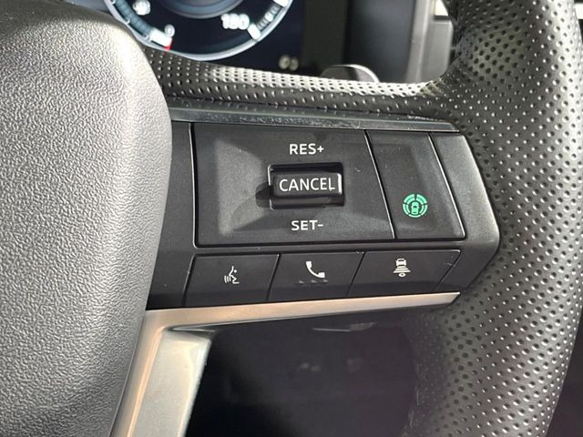 【マイパイロット】高速道路での長距離走行が楽に!!渋滞時と巡回走行のシーンで、アクセル・ブレーキ・ステアリングを自動で制御し、長距離運転の負担を軽減してくれます♪