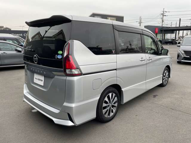 セレナ2.0 ハイウェイスター VセレクションII