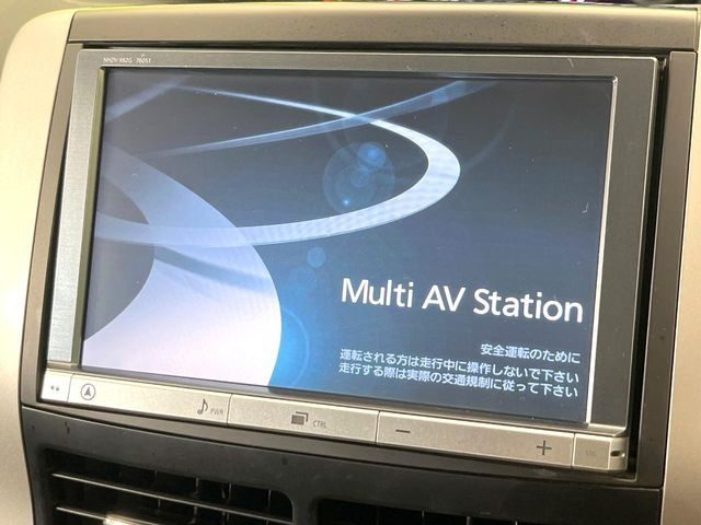 �y����8�^�i�r�z�l�C�̏����i�r�𑕔����Ă���܂��B�i�r�̎g���₷���͂������A�I�[�f�B�I�@�\���[��!�L�����v�◷�s�͂������A�ʋ΂┃�����ȂǕ��i�̃h���C�u���y�����Ȃ�͂���