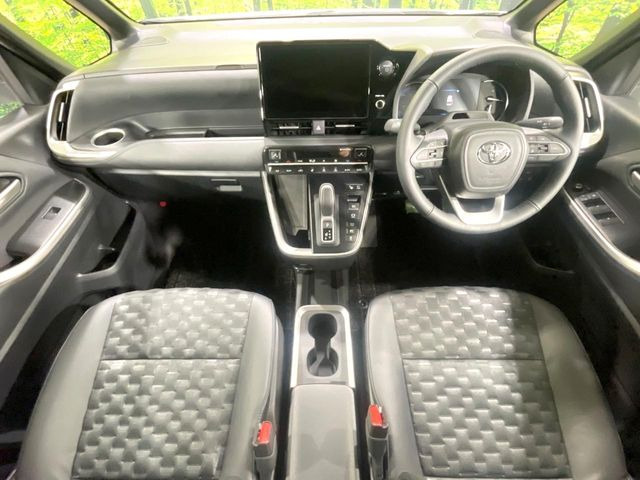 ヴォクシー1.8 ハイブリッド S-Z