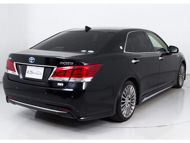 フルエアロが装着されています!お好みはいかがですか?今付いているデザイン以外にも、各ブランドのエアロを格安にてお取付け出来ます!又、エアロを外してノーマル状態にする事も出来ます!!