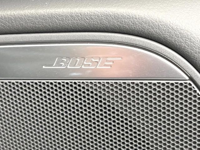 ��BOSE�T���E���h�V�X�e��:���f�����ɍœK�Ȓ������{���ꂽ�A�l�C�̃T�E���h�V�X�e���ł��B�ʏ�̃X�s�[�J�[�Ɣ�r���Ă����̍L���肪�������܂��B���񂲗��X�̏ゲ�̊����������B