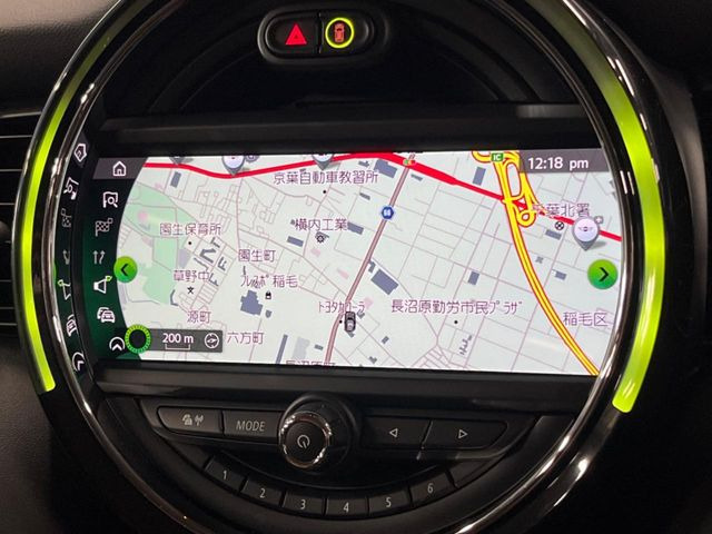 ������HDD�i�r:��̊��̂���i�r�́A����������ԓ������o���Ă���܂��BBluetooth�Đ��ȂǃI�[�f�B�I�@�\���[�����Ă���܂��̂ŁA�^�]�����y���߂܂���