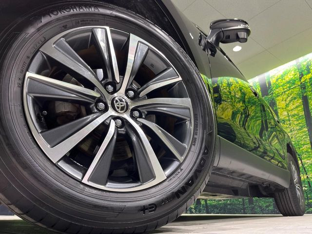 �y����18�C���`�A���~�z�C�[���z�O�ςɃ}�b�`���������A���~�z�C�[���𑕒����Ă���܂��B�e��ЊO�A���~�z�C�[����A�X�^�b�h���X�^�C�����戵�����Ă���܂��B���񂲑��k����������