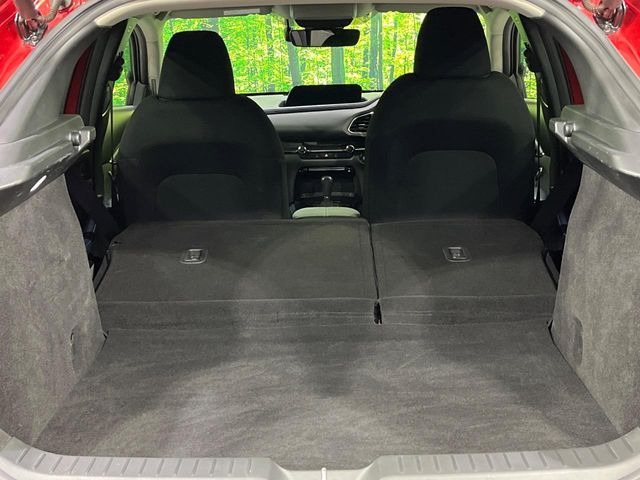 【パワーバックドア】スマートキーや運転席のボタンを押すだけでリアゲートが自動で開閉します!荷物を持っている時や、高い位置にあるバックドアを閉める際に便利な機能です♪