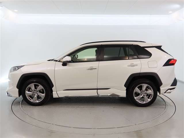 RAV42.5 ハイブリッド G E-Four 4WD