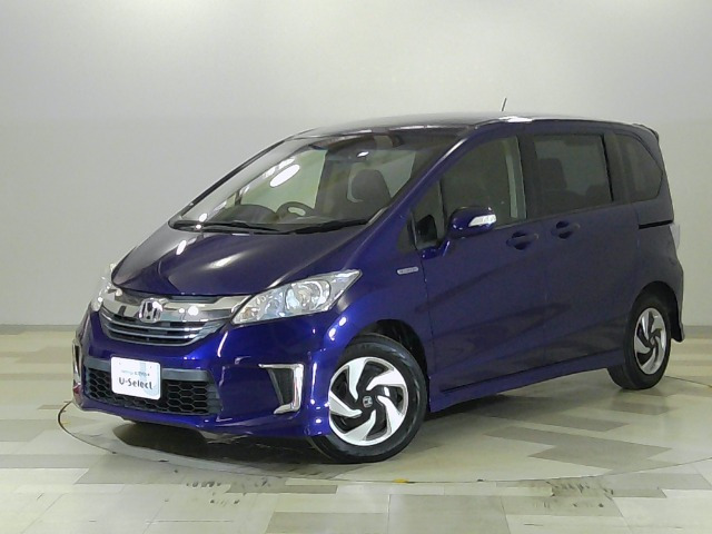 フリードハイブリッド1.5 プレミアムエディション