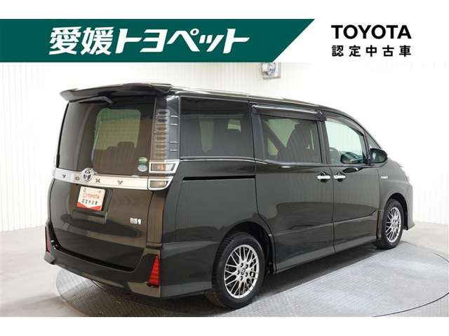 ヴォクシー1.8 ハイブリッド ZS 煌