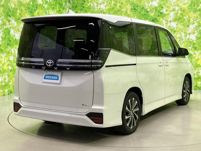 ヴォクシー1.8 ハイブリッド S-Z