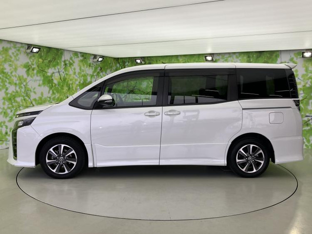 ヴォクシー2.0 ZS