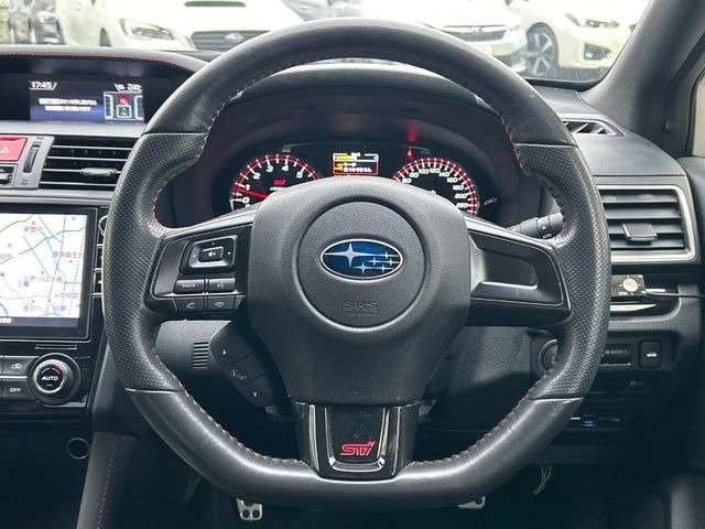 �y�����v�����X�e�A�����O�z�㎿�Ȋv���g�p���邱�ƂŁA��ɂ����������݂ƂĂ��^�]���₷���n���h���ł���