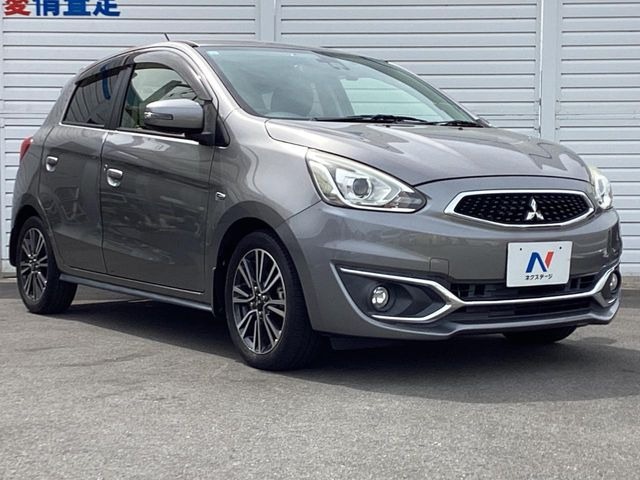 高透明度のガラス皮膜で撥水はもちろん、上質なツヤ・光沢を実現。紫外線や酸性雨から大切な愛車を保護し、色あせ・劣化を防止。「弾スプラッシュコート」、「弾プリミッサコート」からお選びいただけます。