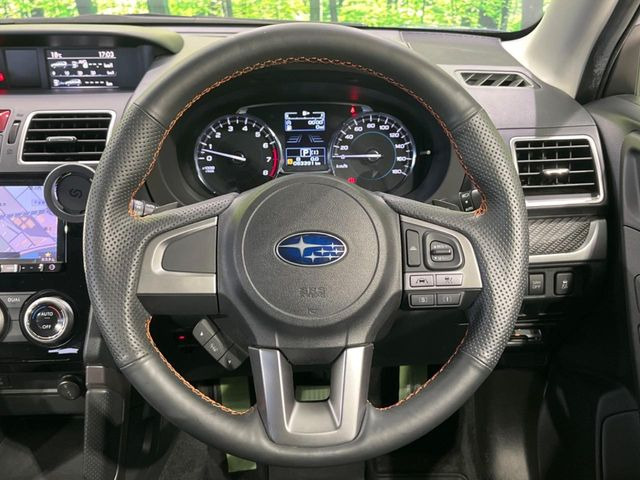 �y�����v�����X�e�A�����O�z�㎿�Ȋv���g�p���邱�ƂŁA��ɂ����������݂ƂĂ��^�]���₷���n���h���ł���