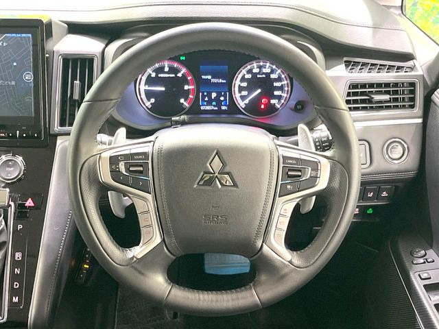 �y�����v�����X�e�A�����O�z�㎿�Ȋv���g�p���邱�ƂŁA��ɂ����������݂ƂĂ��^�]���₷���n���h���ł���