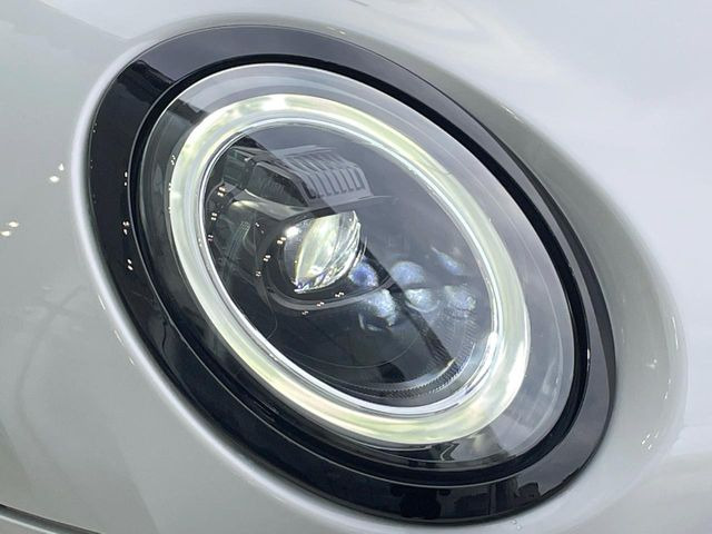 ��LED�w�b�h���C�g:��ԑ��s�����ǍD�Ȏ��E���m�ۂ����S���ĉ^�]�ł��鍂�P�xLED�w�b�h���C�g�𑕔�!�_�����x�������A����d�͂��}�����Ă��܂��B