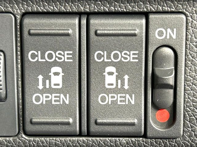 �y�����p���[�X���C�h�h�A�z�X�}�[�g�L�[��^�]�Ȃ̃X�C�b�`�Ō�ȗ����X���C�h�h�A�̊J���\���d��������͂����ăh�A���J����K�v�������A�����Ȃ��q�l�ł��ȒP�ɊJ���߂ł����K�ł���