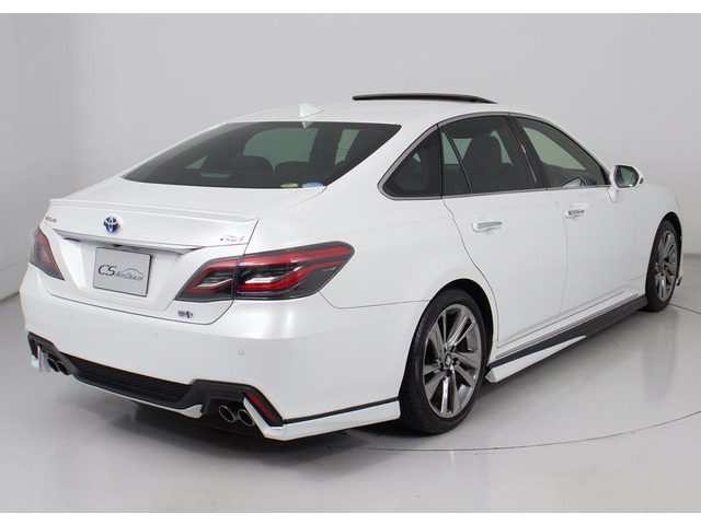 フルエアロが装着されています!お好みはいかがですか?今付いているデザイン以外にも、各ブランドのエアロを格安にてお取付け出来ます!又、エアロを外してノーマル状態にする事も出来ます!!