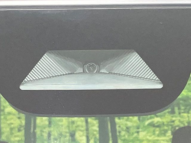 �y�z���_�Z���V���O�z���s���ɑO���̎ԗ�����F�����A�Փ˂������Ȏ��͌x��ƃu���[�L�ŏՓˉ���Ɣ�Q�y�����A�V�X�g�B�����S�Ƀh���C�u�����y���݂��������܂��B