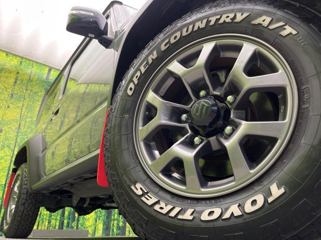 �y����15�C���`�A���~�z�C�[���z�O�ςɃ}�b�`���������A���~�z�C�[���𑕒����Ă���܂��B�e��ЊO�A���~�z�C�[����A�X�^�b�h���X�^�C�����戵�����Ă���܂��B���񂲑��k����������