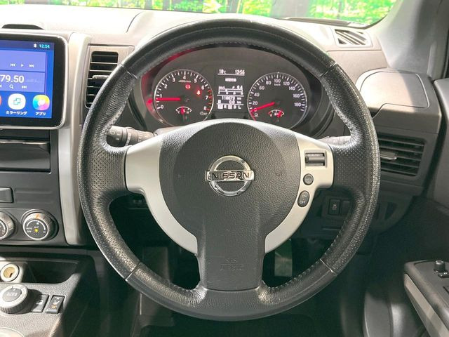 �y�����v�����X�e�A�����O�z�㎿�Ȋv���g�p���邱�ƂŁA��ɂ����������݂ƂĂ��^�]���₷���n���h���ł���