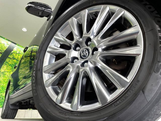 �y����18�C���`�A���~�z�C�[���z�O�ςɃ}�b�`���������A���~�z�C�[���𑕒����Ă���܂��B�e��ЊO�A���~�z�C�[����A�X�^�b�h���X�^�C�����戵�����Ă���܂��B���񂲑��k����������