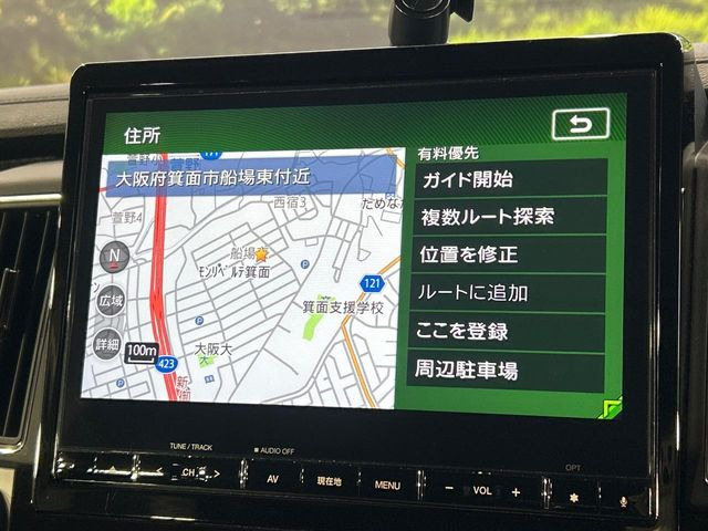 �y�����i�r�z�l�C�̏����i�r�𑕔����Ă���܂��B�i�r�̎g���₷���͂������A�I�[�f�B�I�@�\���[��!�L�����v�◷�s�͂������A�ʋ΂┃�����ȂǕ��i�̃h���C�u���y�����Ȃ�͂���