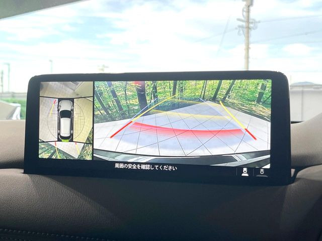 �y360&deg;�r���[���j�^�[�z��p�̃J�����ɂ��A�ォ�猩���낵���悤�Ȏ��_��360�x�N���}�̎��͂��m�F���邱�Ƃ��ł��܂������p�������m�F���₷���A�����ꏊ�ł̐؂�Ԃ��⒓�Ԃ��X���[�Y�ɍs���܂��B