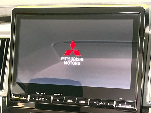 �y����10�C���`�i�r�z�l�C�̏����i�r�𑕔����Ă���܂��B�i�r�̎g���₷���͂������A�I�[�f�B�I�@�\���[��!�L�����v�◷�s�͂������A�ʋ΂┃�����ȂǕ��i�̃h���C�u���y�����Ȃ�͂���