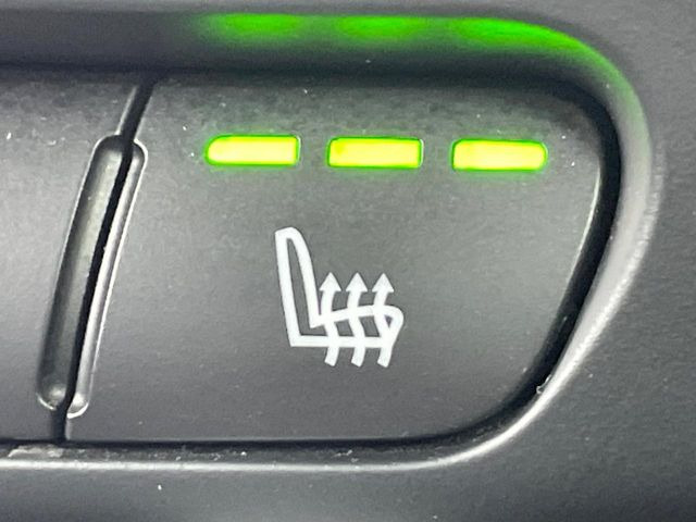 ���t�����g�V�[�g�q�[�e�B���O:�^�]�ȁE����ȋ��ɎO�i�K�Œ��߂��\�ȃV�[�g�q�[�^�[�𑕔����Ă���܂��B�G�߂��킸���K�ɂ��g�p���������܂��B