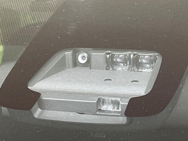 �y�g���^�Z�[�t�e�B�Z���X�z���s���ɑO���̎ԗ�����F�����A�Փ˂������Ȏ��͌x��ƃu���[�L�ŏՓˉ���Ɣ�Q�y�����A�V�X�g�B�����S�Ƀh���C�u�����y���݂��������܂��B