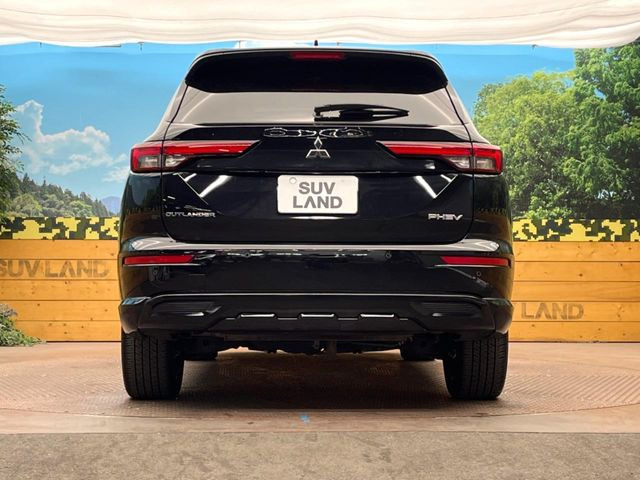 安心の最長10年・走行無制限保証(有償)をご用意。保証内容も充実はもちろん、無料点検&オイル交換や、年中無休の全国・24時間ロードサービスも付帯されておりますのでご安心下さい。