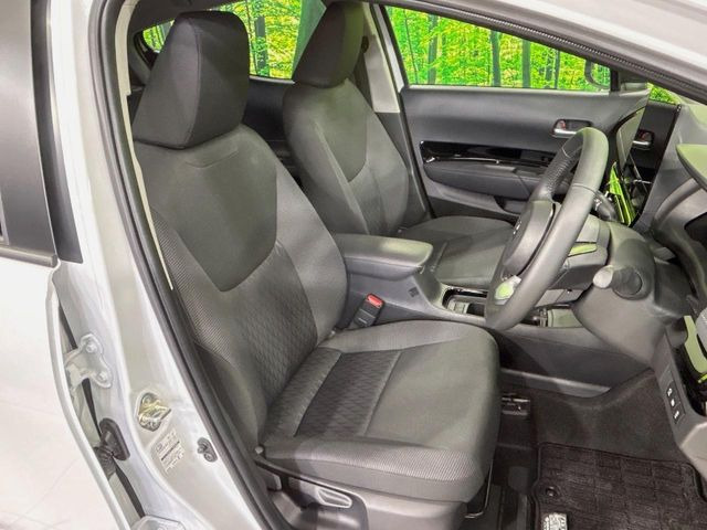 運転席シート廻りは使用感も少なく、良好な状態となっています。丁寧に使われていたことがよくわかりますね。