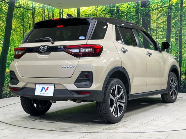 ☆全国のネクステージからお取り寄せが可能※!遠方の店舗に展示してあるクルマが気になる場合も、最寄りの店舗でご覧いただくことが可能です!是非私たちに要望をお聞かせください!※別途費用