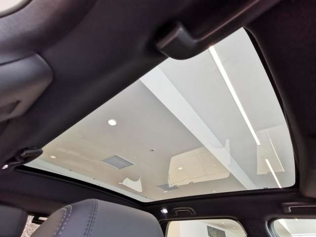 ディスカバリースポーツダイナミック SE 2.0L D200 5+2シート ディーゼル 4WD