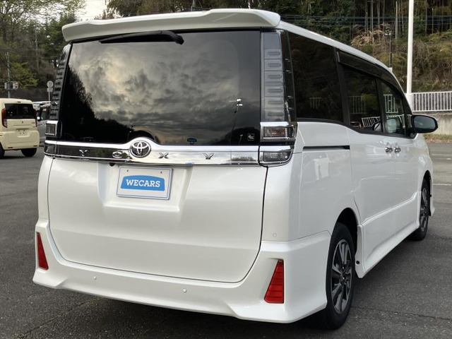 ヴォクシー2.0 ZS 煌III