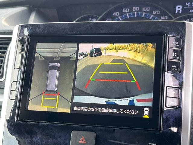 �y�p�m���}���j�^�[�z��p�̃J�����ɂ��A�ォ�猩���낵���悤�Ȏ��_��360�x�N���}�̎��͂��m�F���邱�Ƃ��ł��܂������p�������m�F���₷���A�����ꏊ�ł̐؂�Ԃ��⒓�Ԃ��X���[�Y�ɍs���܂��B