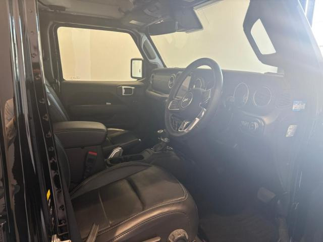 ラングラーアンリミテッド サハラ 4WD