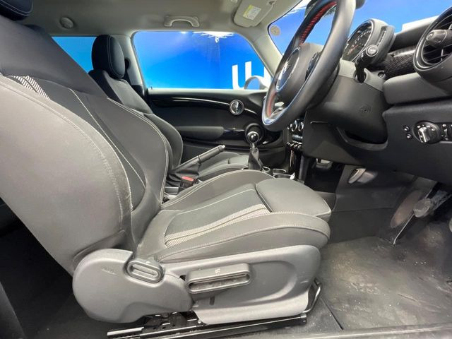 ���V�[�g�̎g�p��:�j��E�ւ�������Ȃ��A�����̒ʂ肫�ꂢ�ȏ�Ԃ��ێ����Ă���܂��B�܂��A�����N���[�j���O�E�R�[�e�B���O�����p�����������܂��B