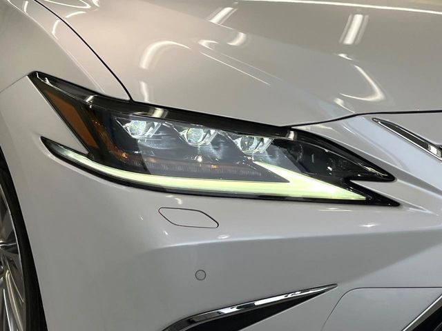 �yLED�w�b�h���C�g�z���V����ԑ��s�����ǍD�Ȏ��E���m�ۂ����S���ĉ^�]�ł��鍂�P�xLED�w�b�h���C�g�𑕔�!�_�����x�������A����d�͂��}�����Ă��܂��B