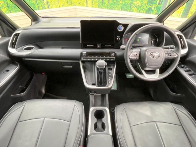 ヴォクシー1.8 ハイブリッド S-Z