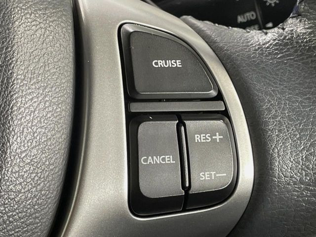 �y�N���[�Y�R���g���[���z�������H�����N���N���s�B�A�N�Z���𗣂��Ă���葬�x�ő��s���ł��A�������^�]���̕��S���y��!�����E�������ȒP�ȃX�C�b�`����Œ����ł��܂��B