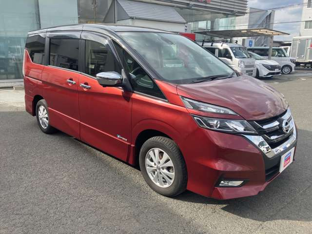 セレナ2.0 ハイウェイスター Vセレクション 4WD